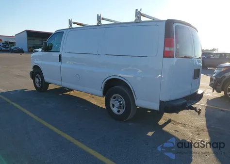 2016 Chevrolet Express 2500 Work Van z USA, uszkodzony, nr VIN 1GCWGAFF7G1119109